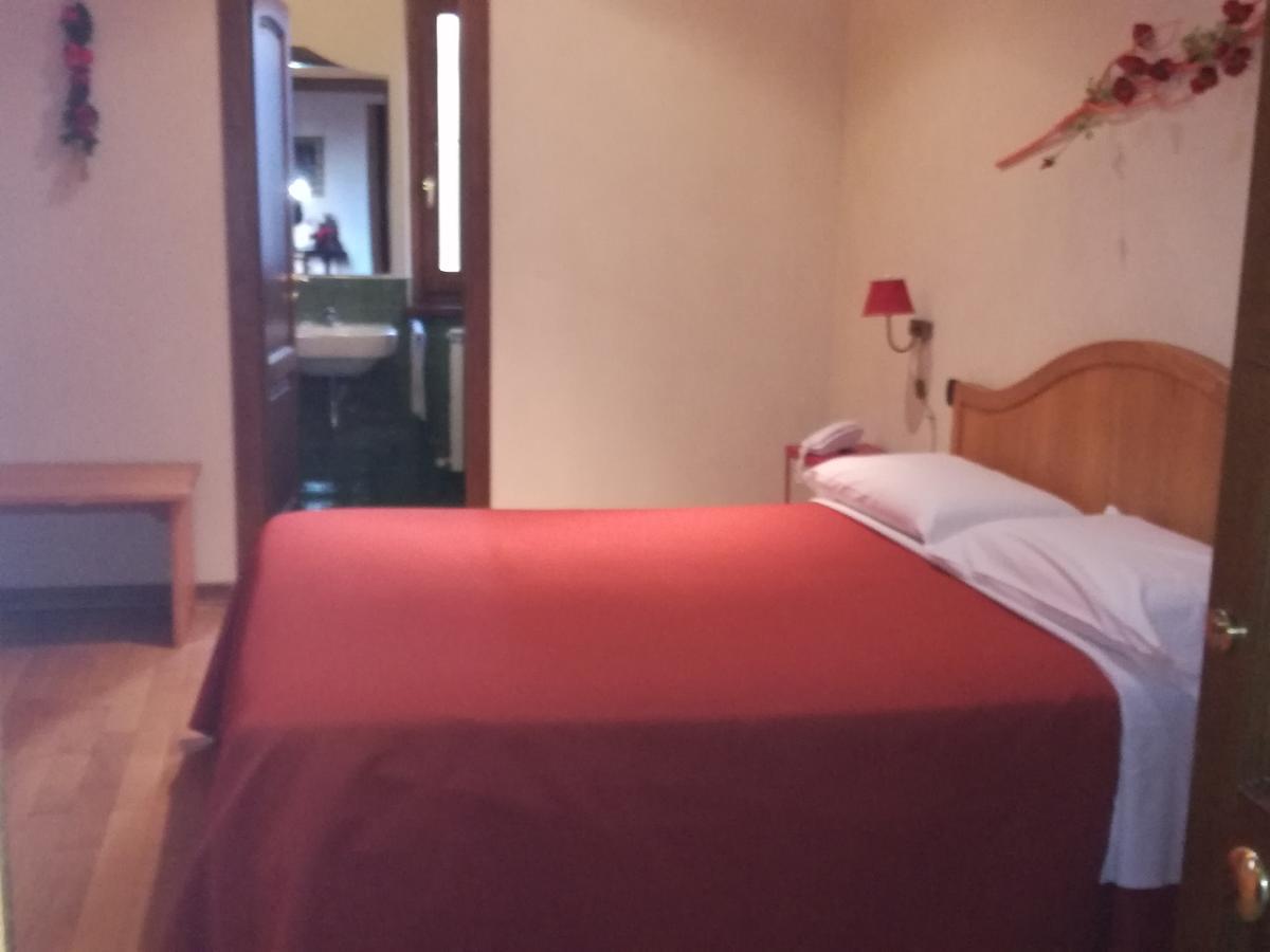 Albergo Arinde Rende Exteriör bild